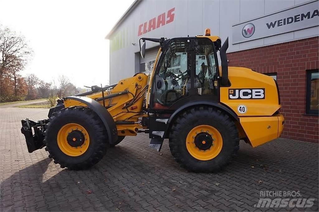 JCB tm 420 a sv Poljoprivredni teleskopski utovarivači