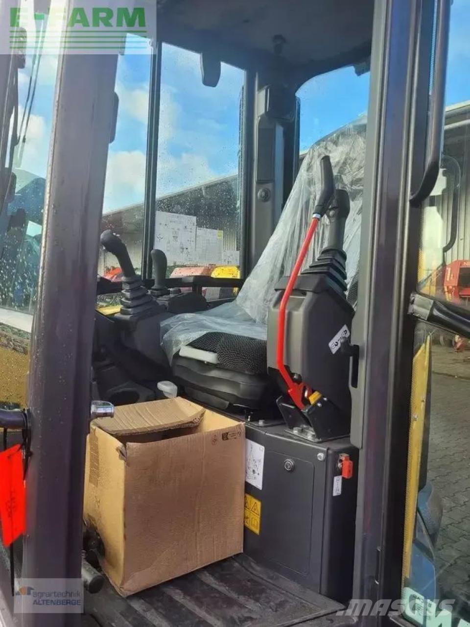 New Holland e55d Mini bageri < 7t