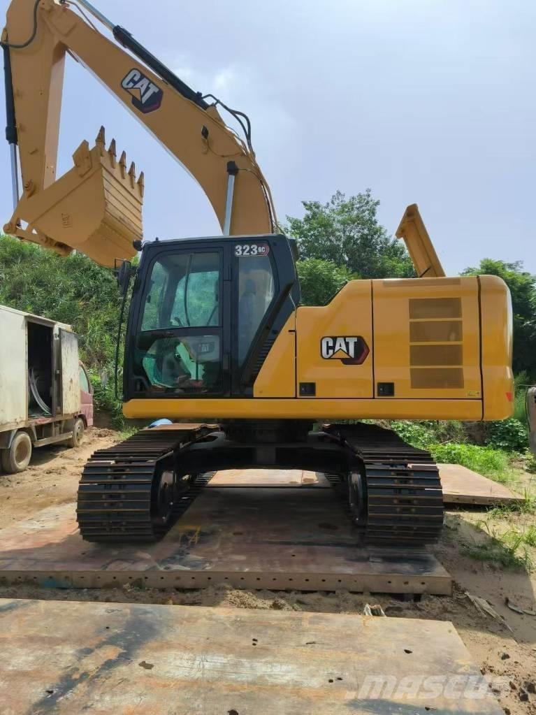 CAT 323 GC Bageri guseničari