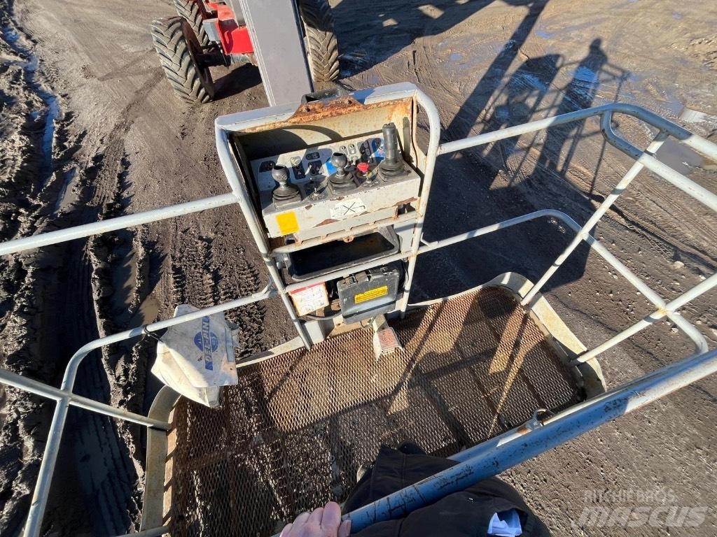 Manitou 200 ATJ Zglobne podizne platforme