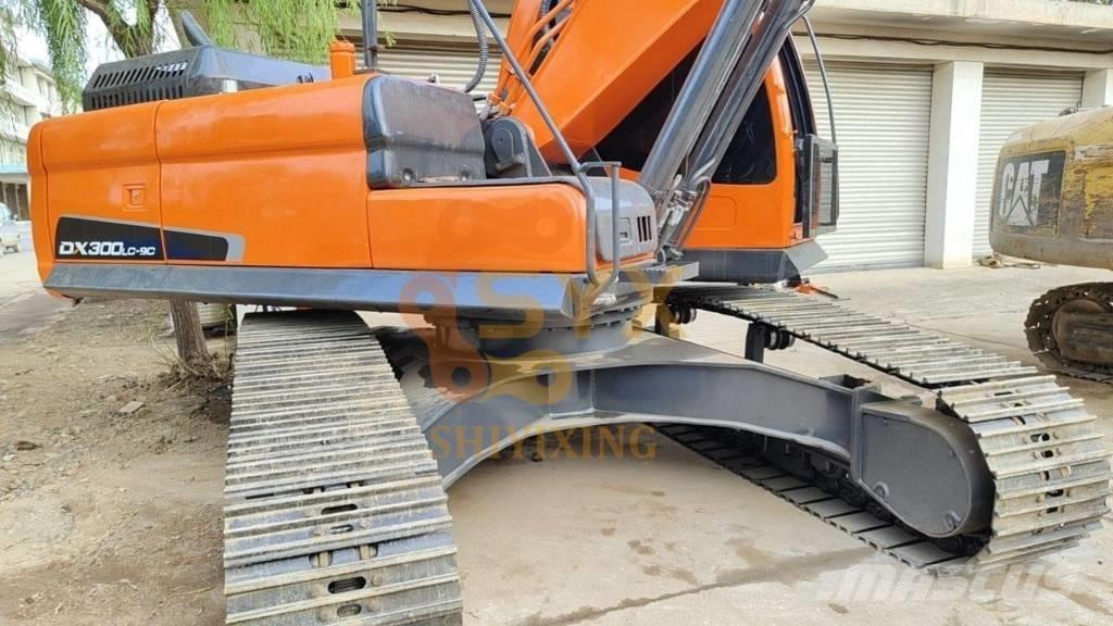 Doosan DX 300LCA Bageri guseničari