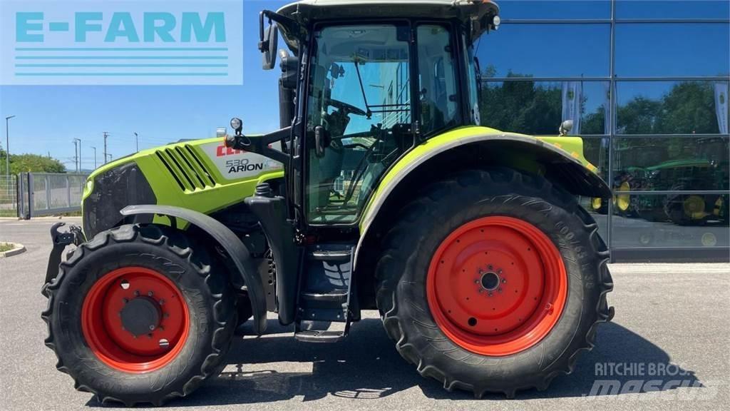 CLAAS ARION 530 Traktori