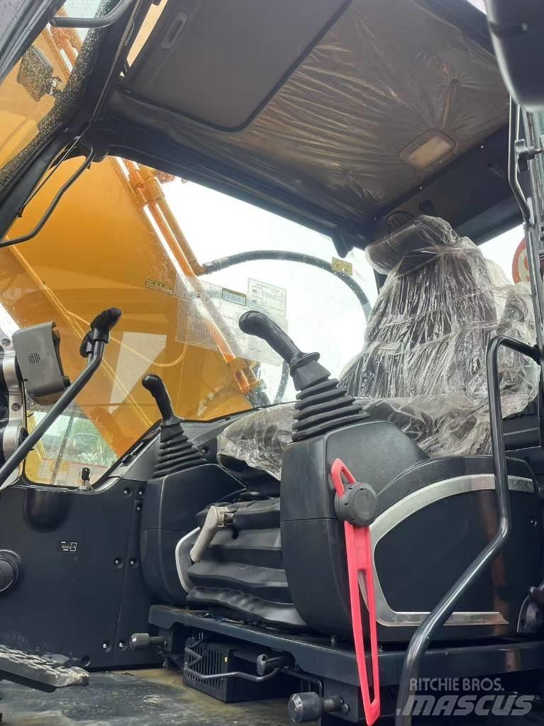 Hyundai R220LC-9S Bageri točkaši