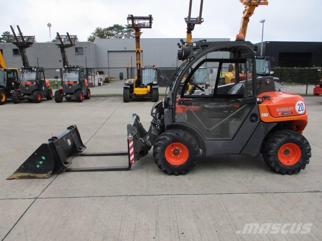 Ausa T144 HX4 (099) Teleskopski viljuškari