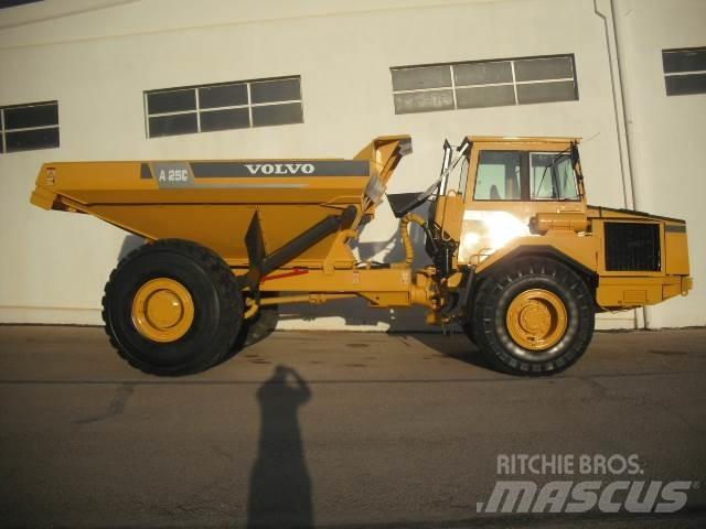 Volvo A 25 C   4x4 Zglobni damperi