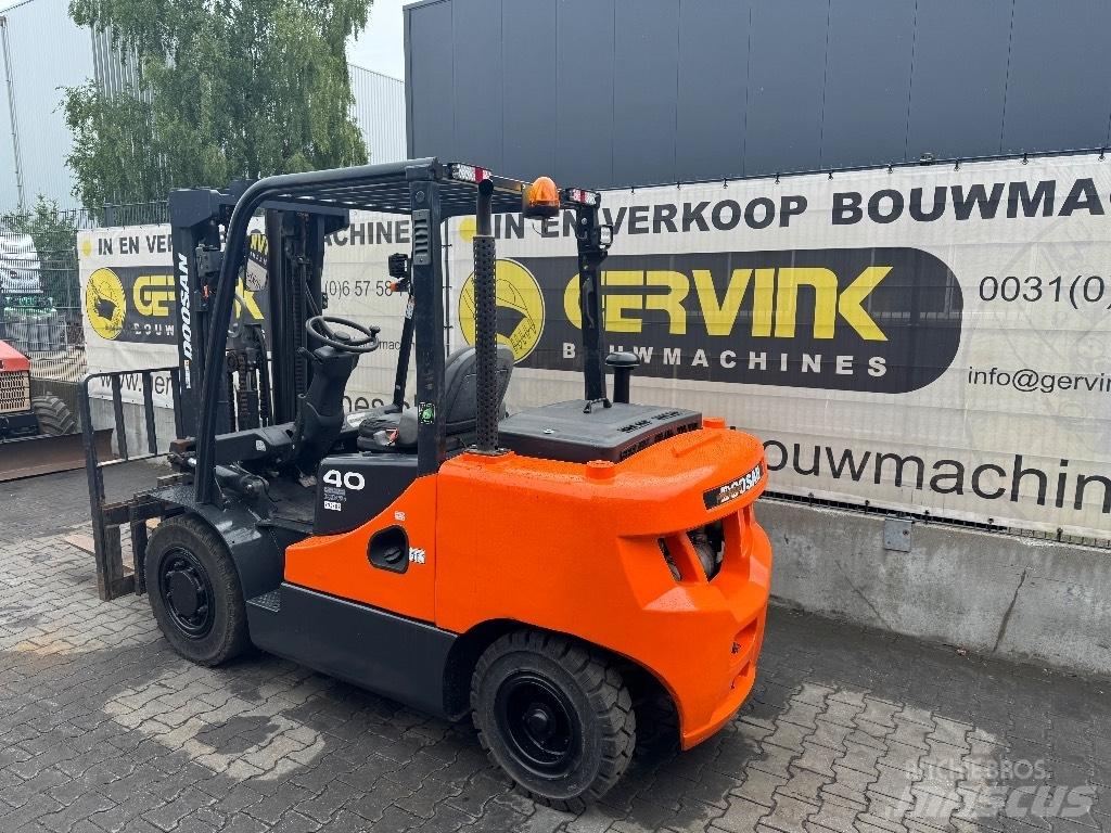 Doosan D 40 SC-7 Dizelski viljuškari