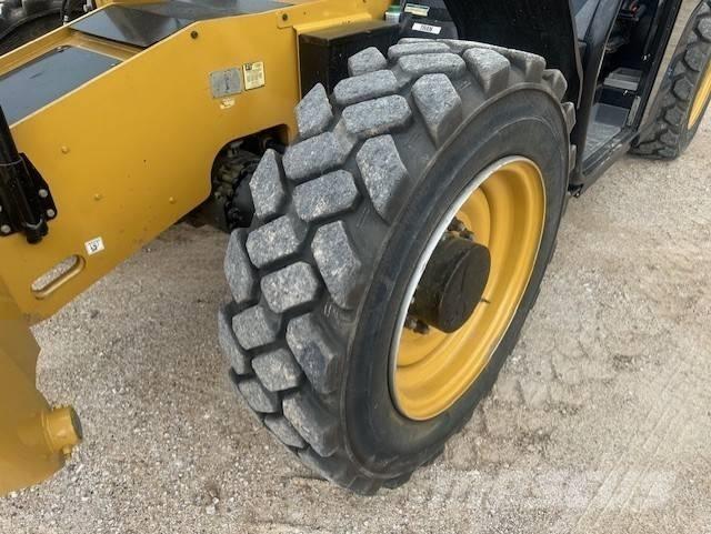 CAT TL1055D Teleskopski viljuškari