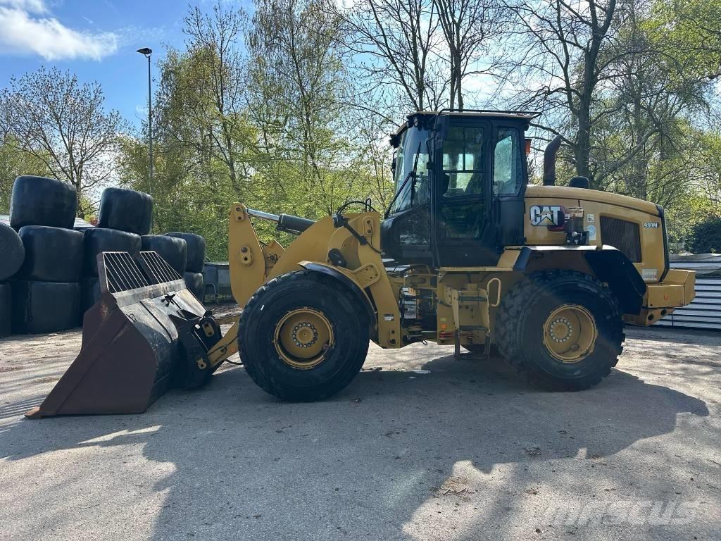 CAT 930M new tires! Utovarivači na točkove