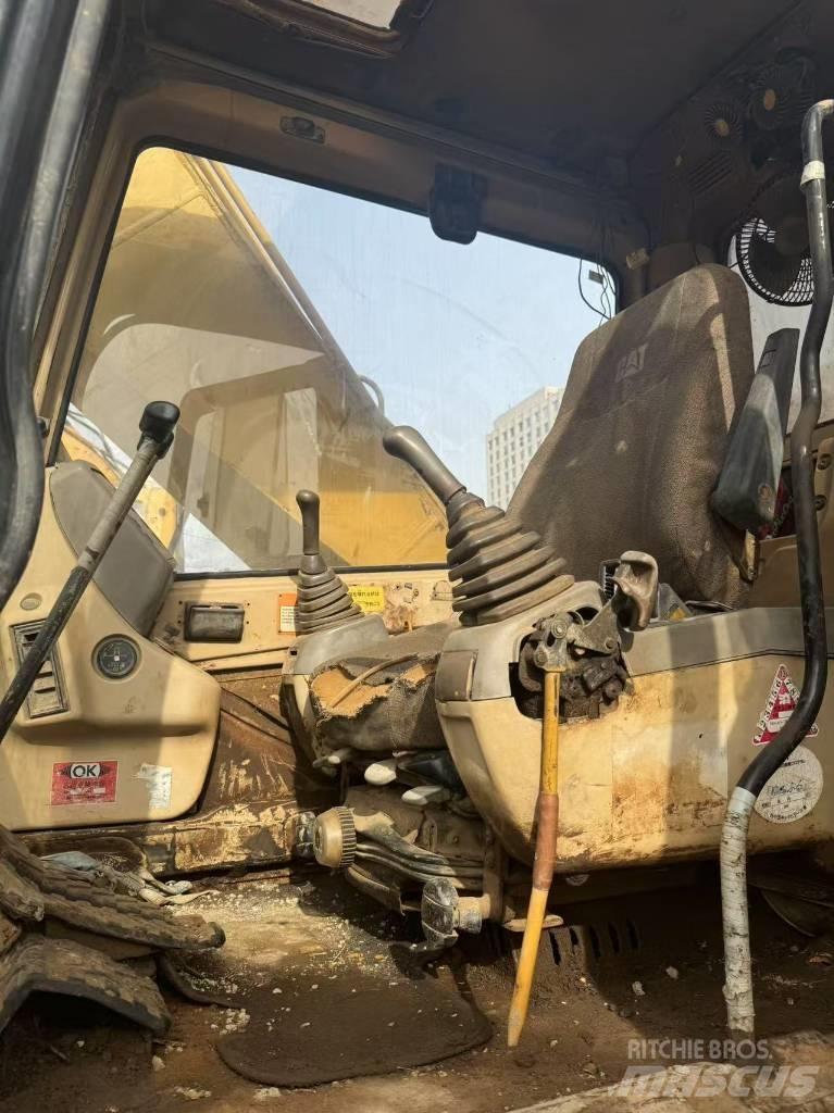 CAT 320 B L Bageri guseničari