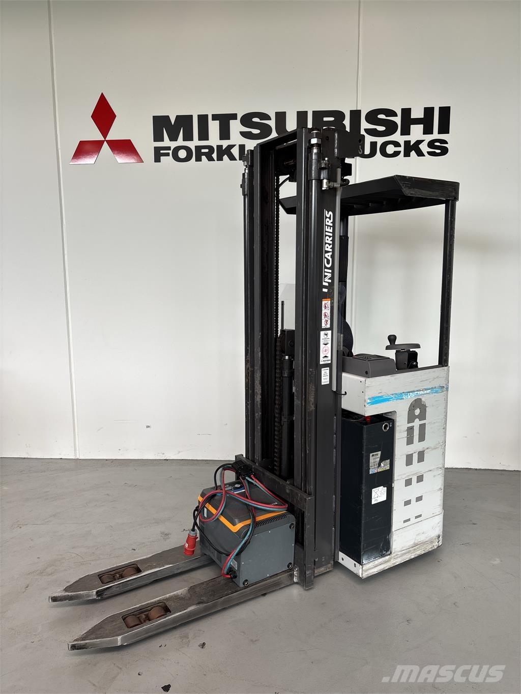 Atlet XJN160 Samopogonski ručni viljuškari