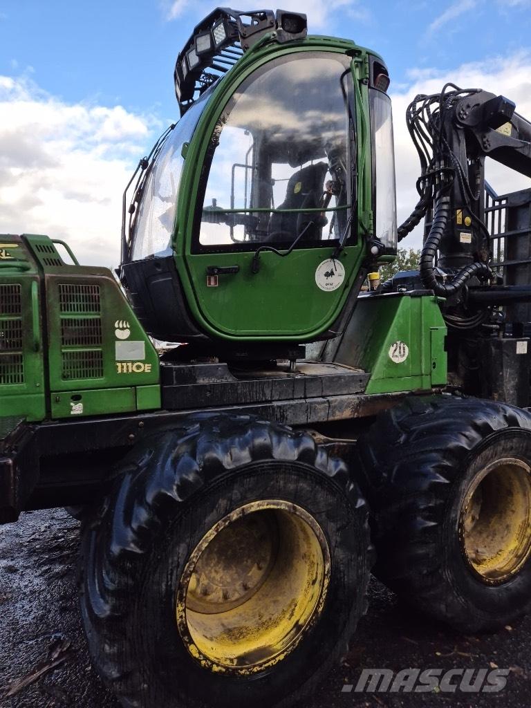 John Deere 1110 E Forvarderi