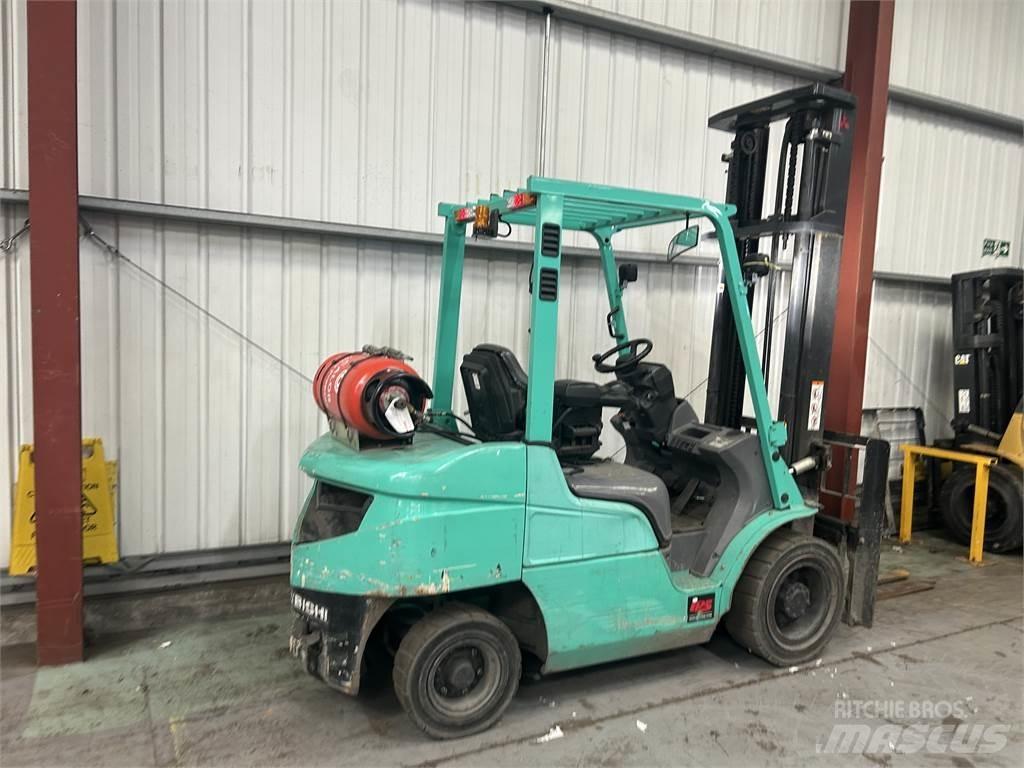 Mitsubishi FG30NT Plinski viljuškari