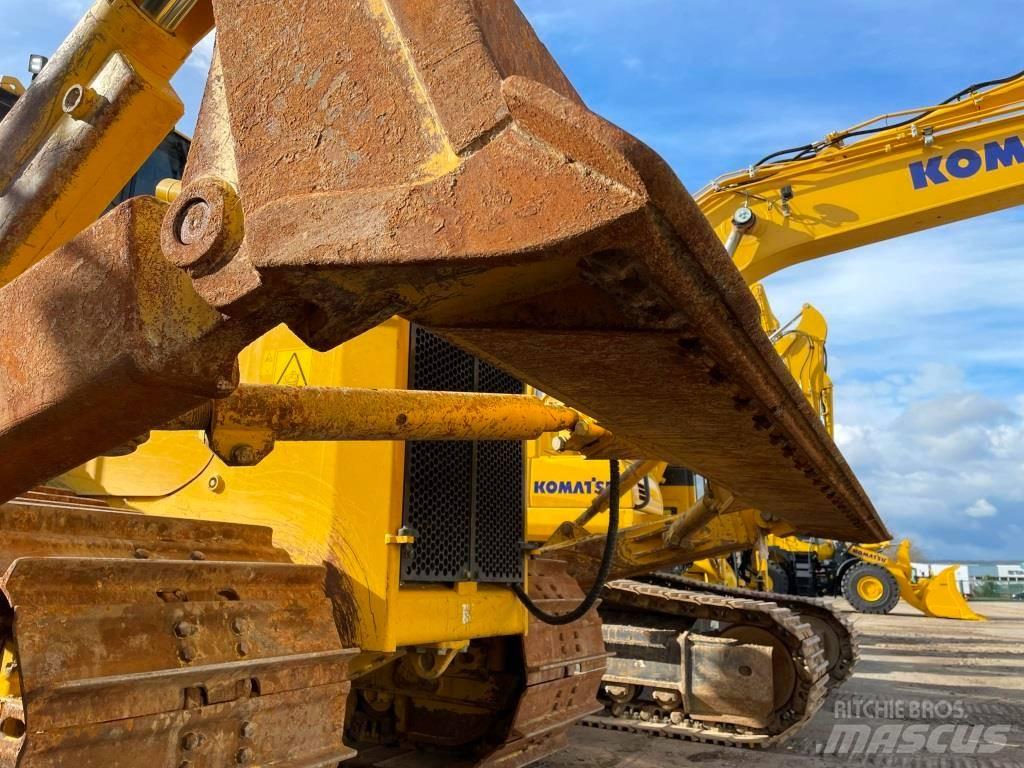 Komatsu D65PX-18E0 Buldožeri guseničari