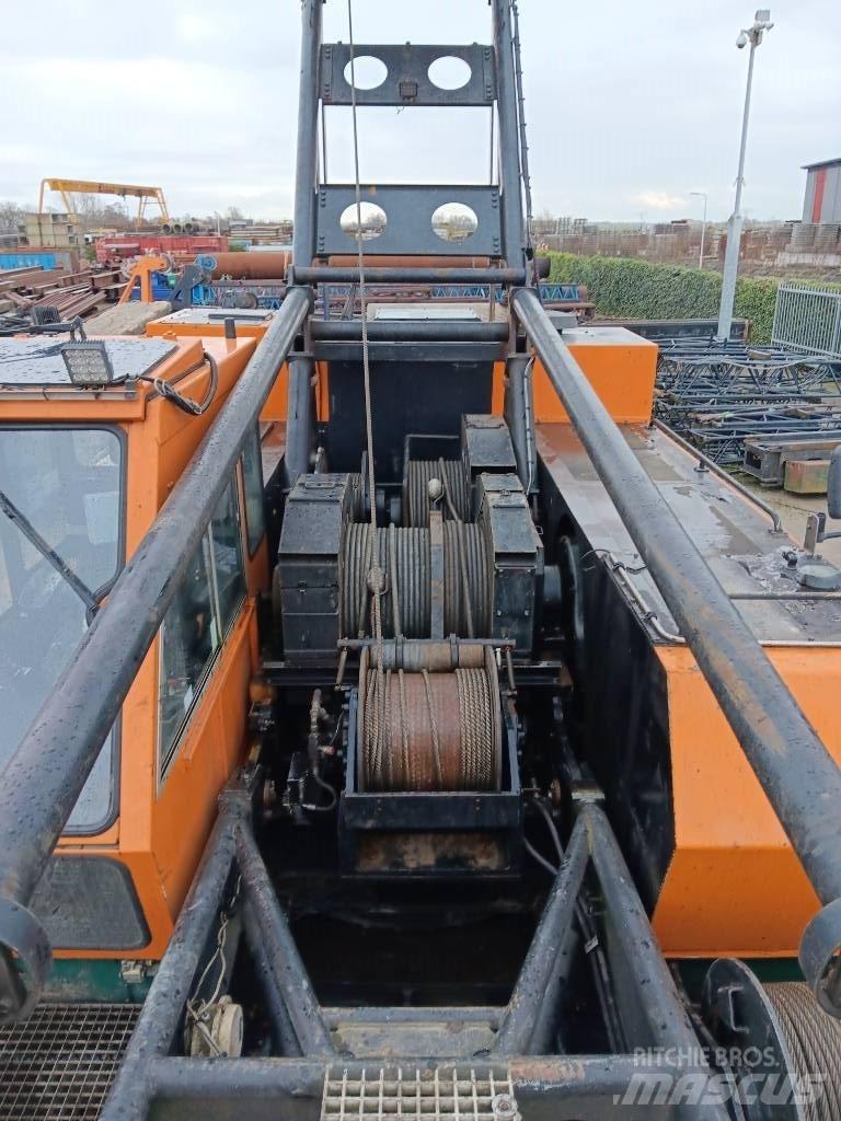 Hitachi KH 230-3 Derik kranovi