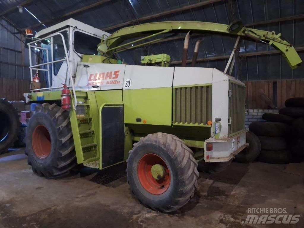 CLAAS Jaguar 690 Mašine za stočnu hranu sa sopstvenim pogonom