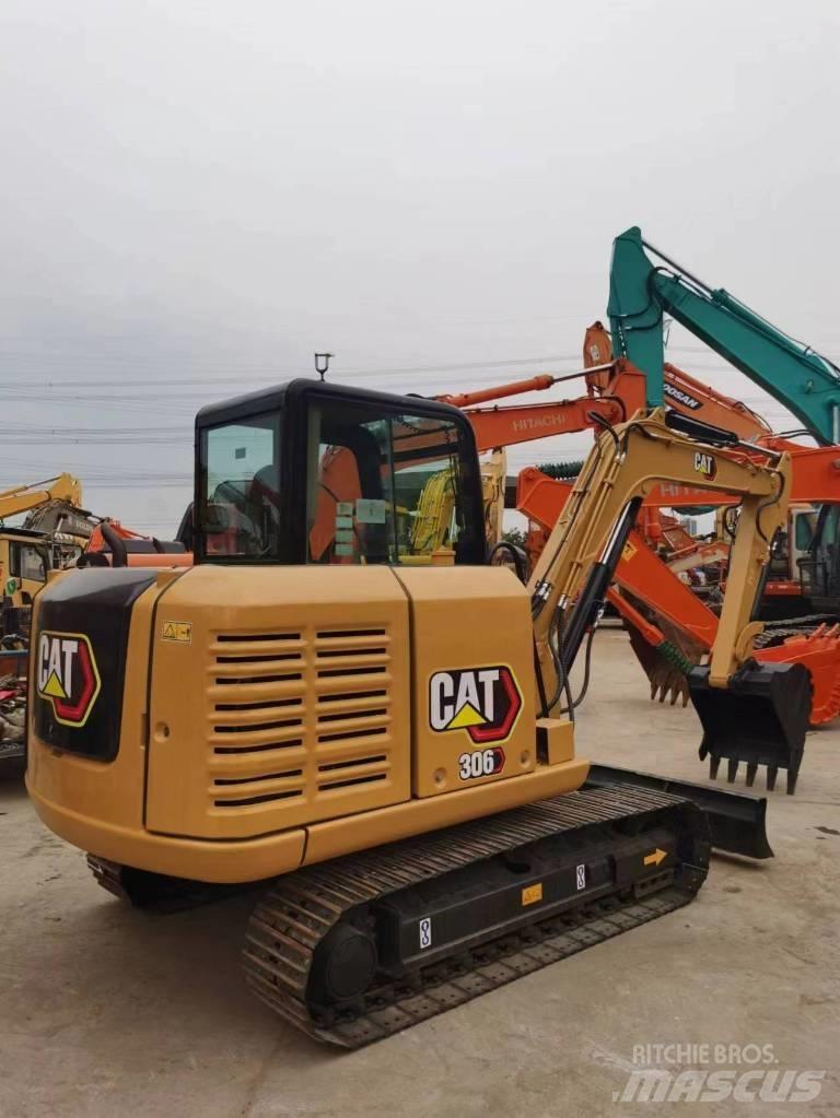 CAT 306E2 Bageri guseničari
