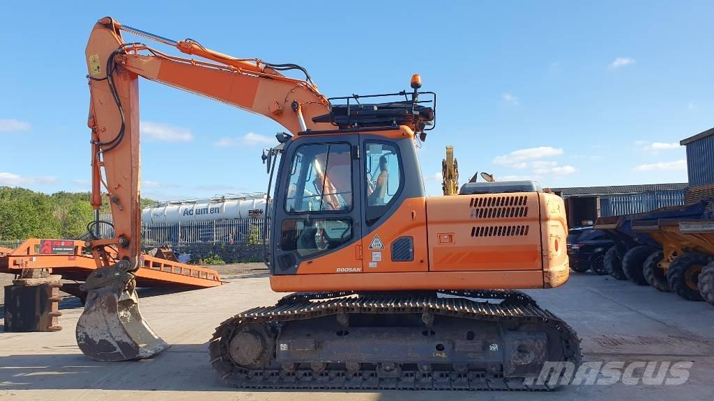 Doosan DX160LC-3 Bageri guseničari