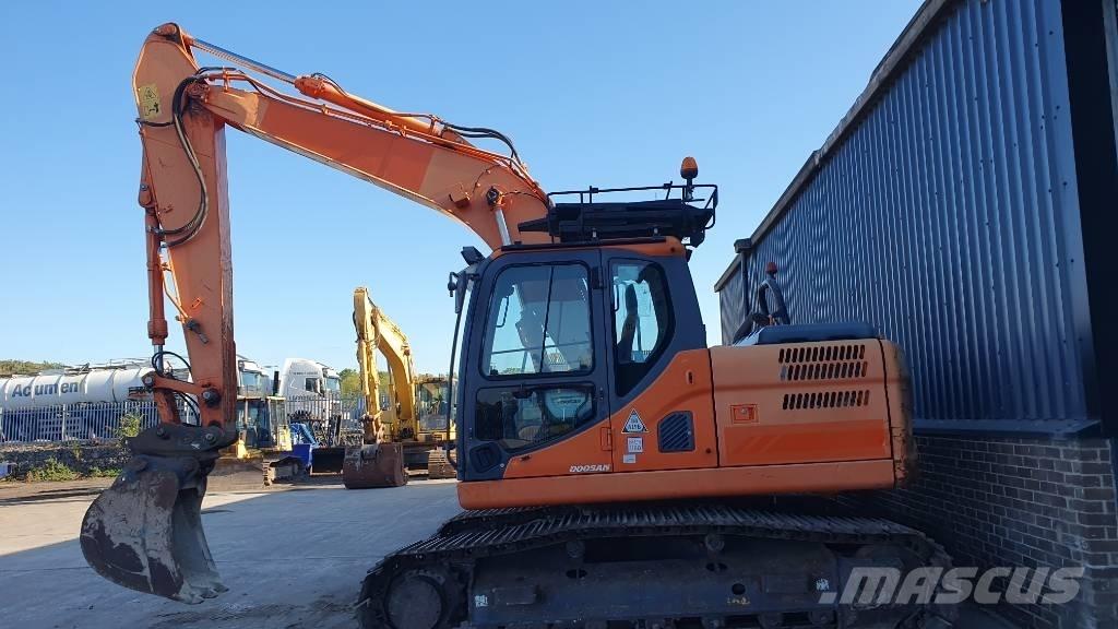 Doosan DX160LC-3 Bageri guseničari