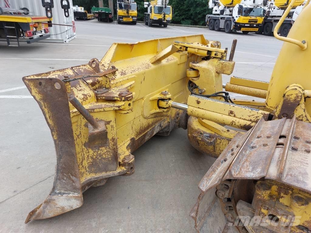 Komatsu D 61 PXi-23 Buldožeri guseničari