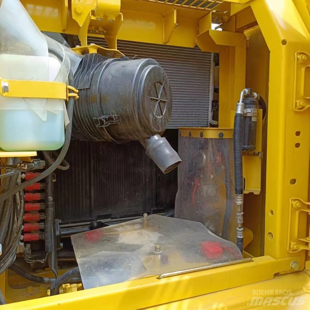 Komatsu PC 130 Bageri guseničari
