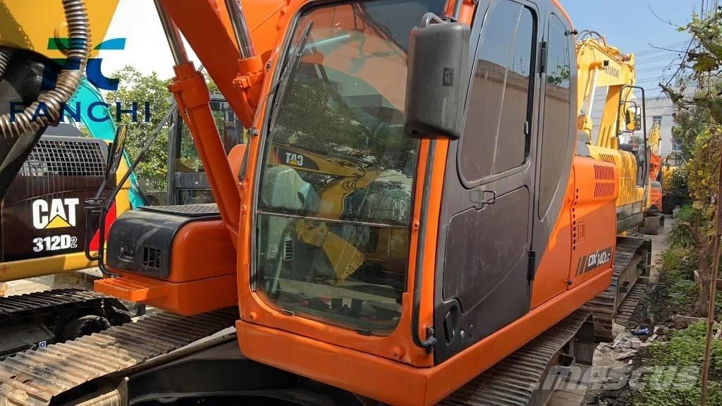 Doosan DX 140 LC Bageri guseničari