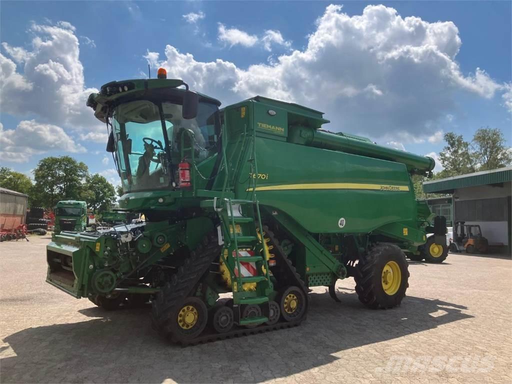 John Deere T670 Kombajni