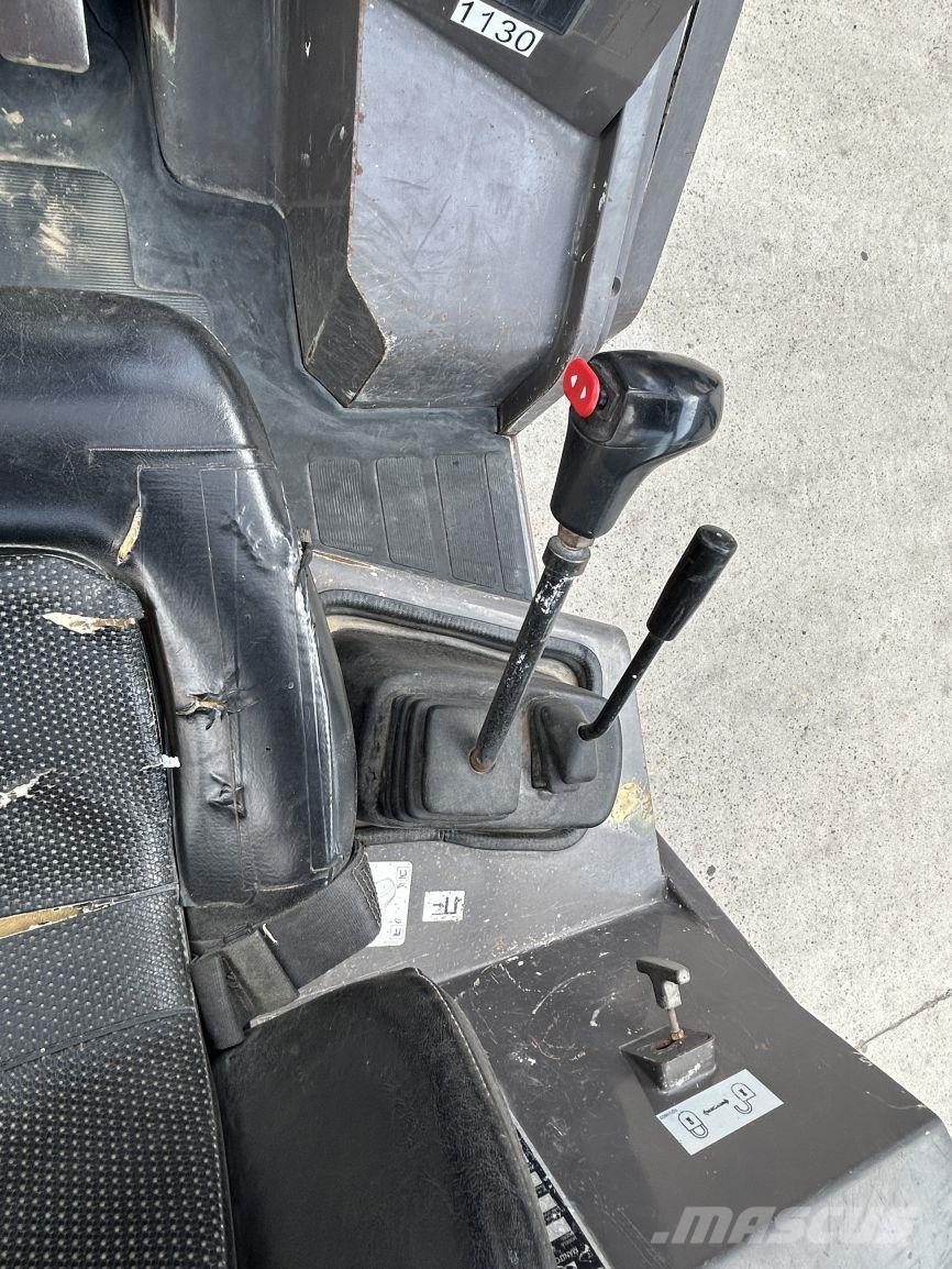 Manitou MH25-4 Vanterenski viljuškar