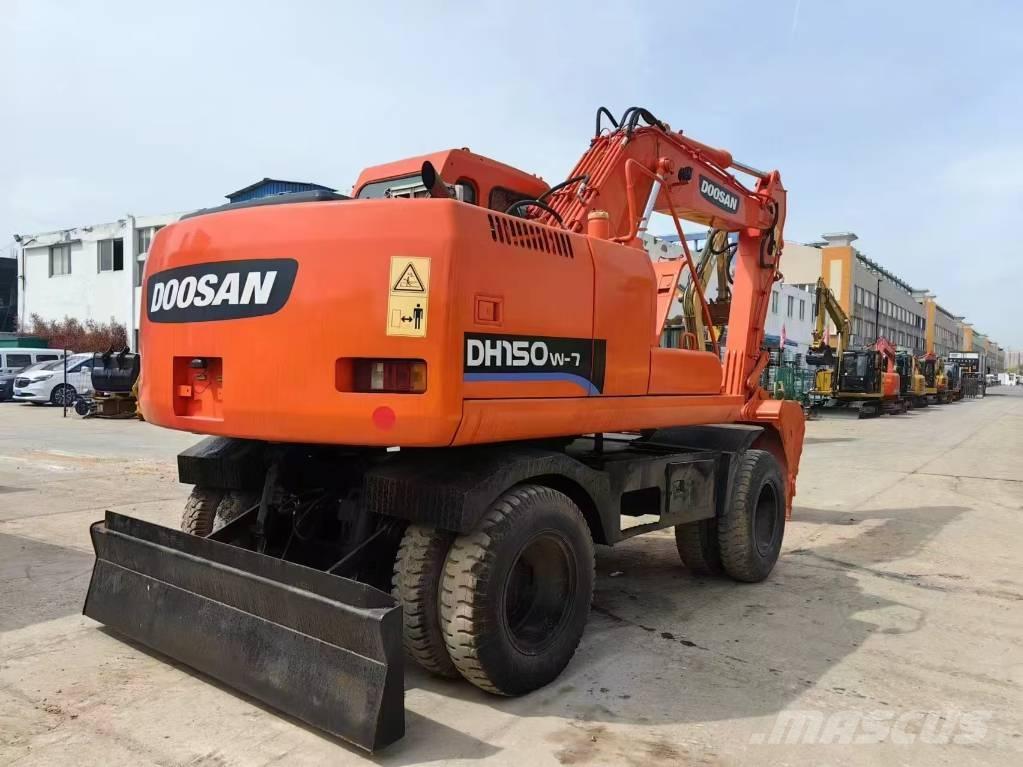 Doosan DH 150 Bageri točkaši