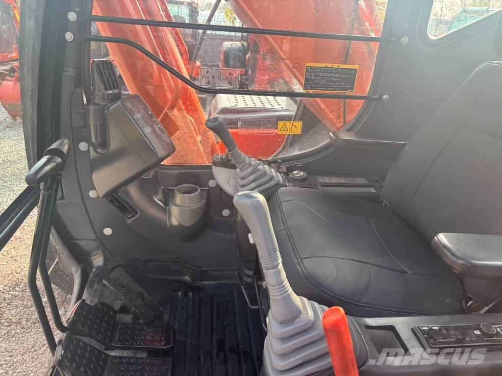 Hitachi ZX 250 -3G Bageri guseničari