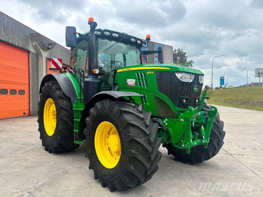 John Deere 6215 R Traktori