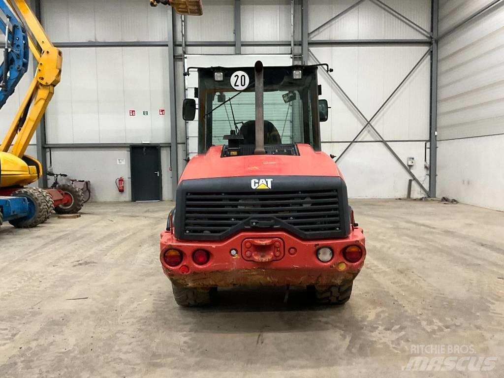 CAT 906 M Utovarivači na točkove
