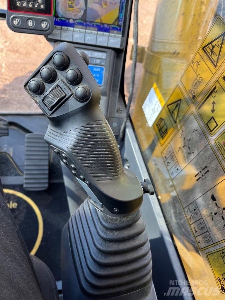 Komatsu HB 365LC-3E0 Bageri guseničari