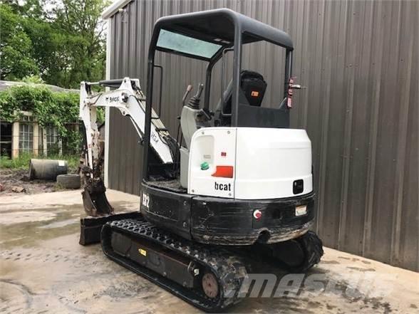 Bobcat E32M Mini bageri < 7t