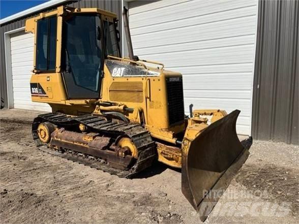 CAT D3G Buldožeri guseničari
