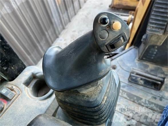CAT D3K2 Buldožeri guseničari