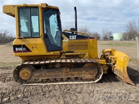 CAT D4G XL Buldožeri guseničari