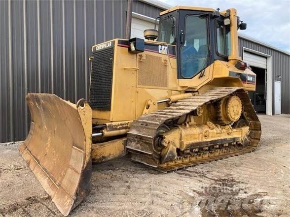CAT D5M Buldožeri guseničari