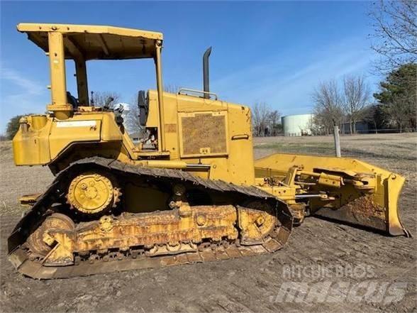 CAT D5N Buldožeri guseničari