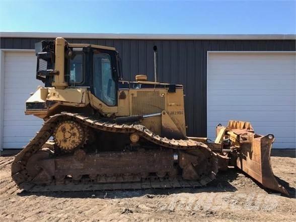 CAT D6M LGP Buldožeri guseničari