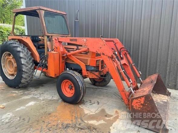 Kubota M8950 Traktori