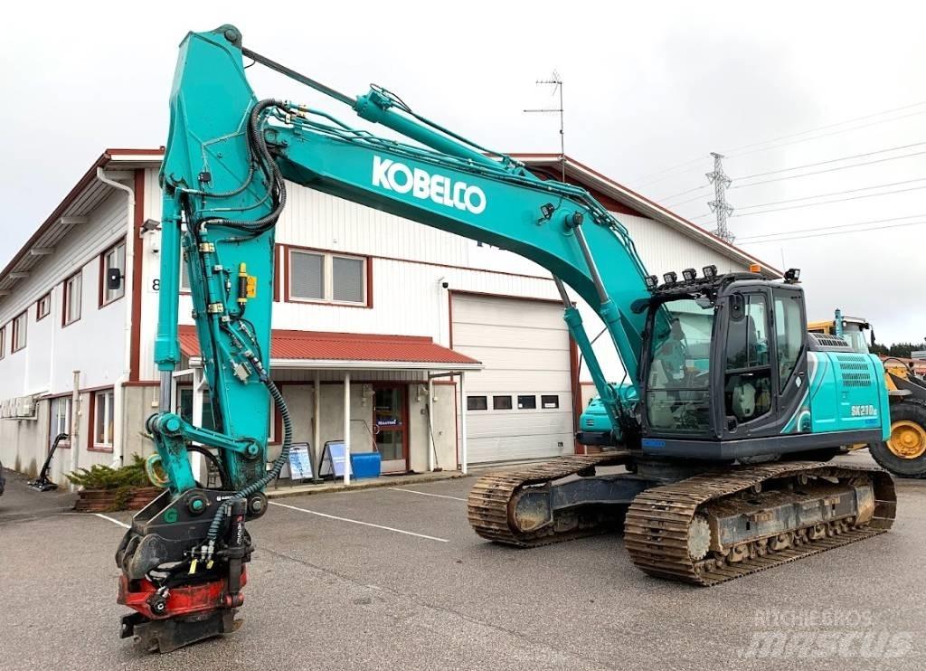 Kobelco SK210LC-10 Bageri guseničari