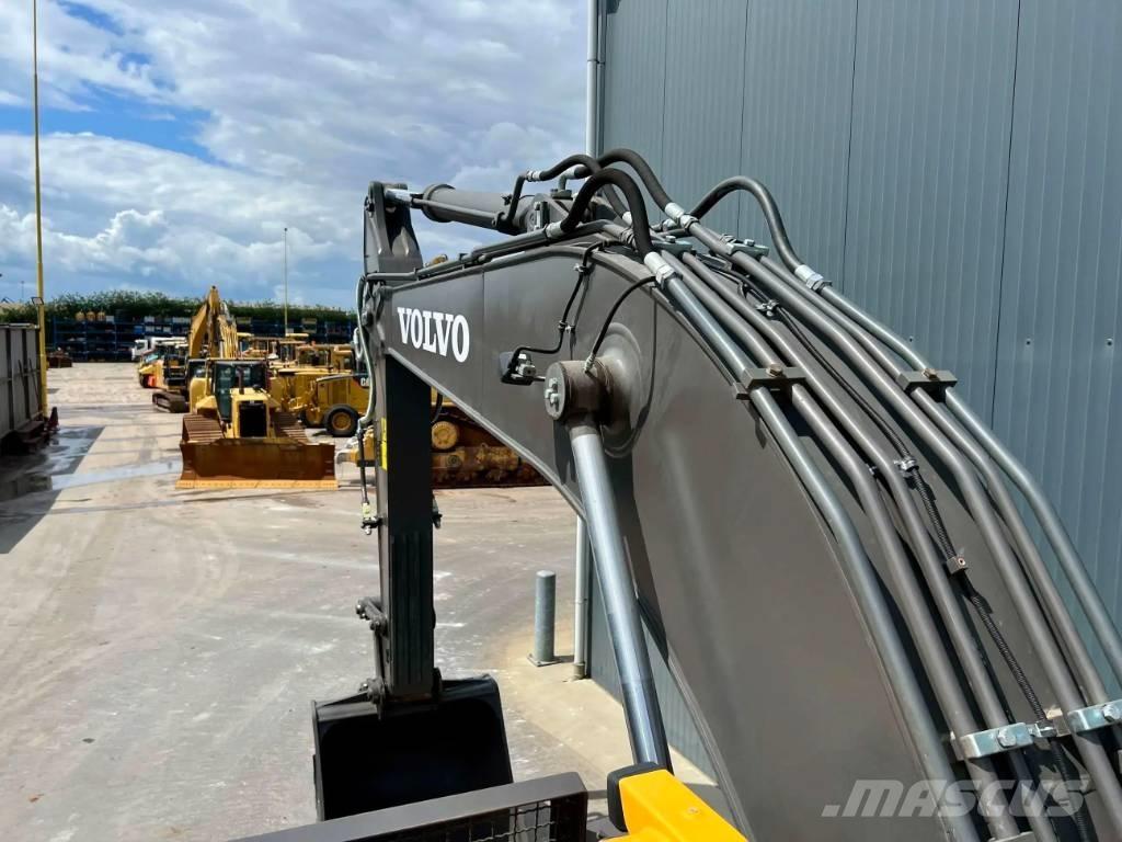 Volvo EC210 Bageri guseničari