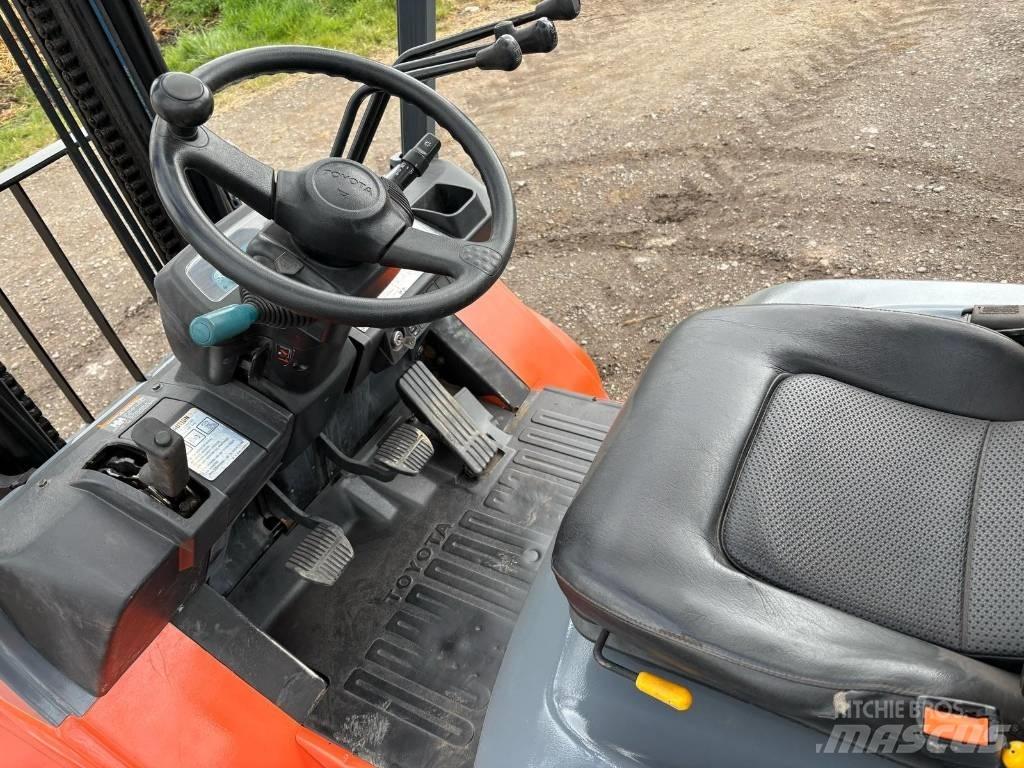 Toyota 7FGJ35 Plinski viljuškari