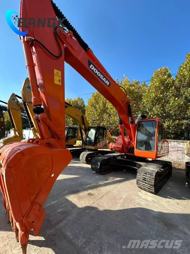 Doosan DX 225 Bageri guseničari