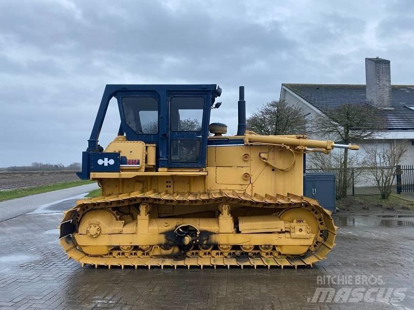 Komatsu D 85 P Buldožeri guseničari