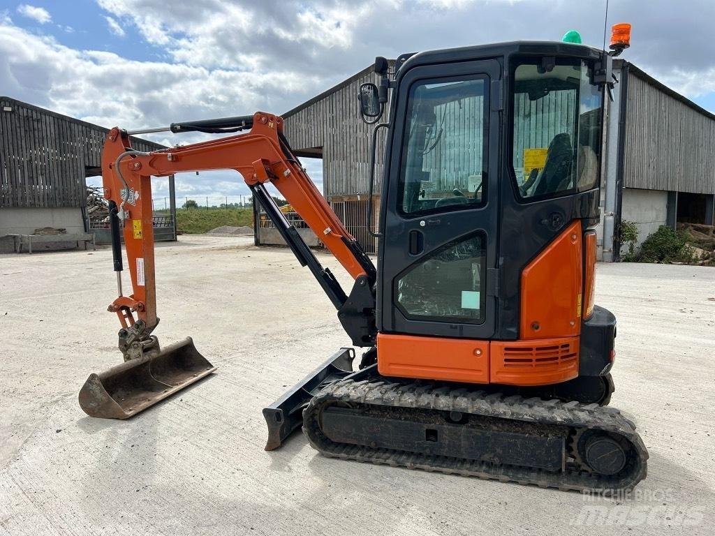 Hitachi ZX 26 U-6 Mini bageri < 7t