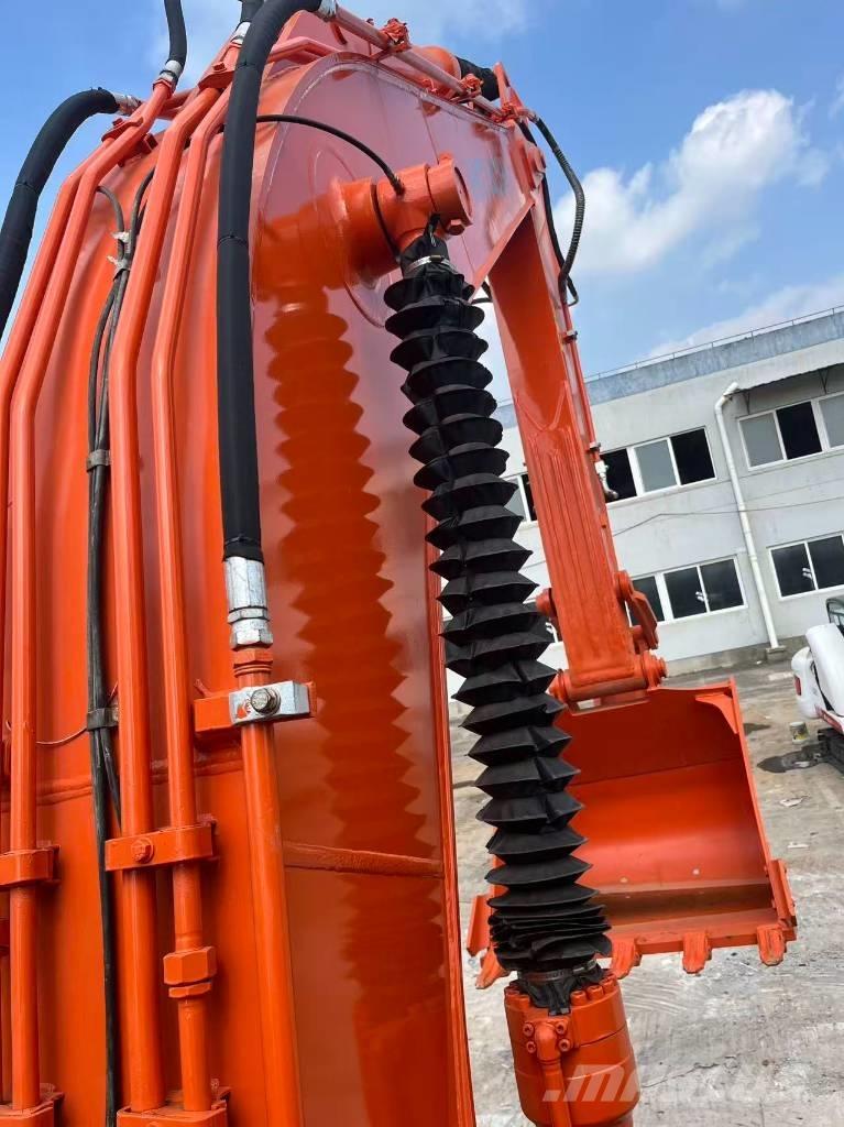 Hitachi ZX 250 Bageri guseničari