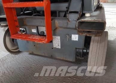 SkyJack SJ III 4726 Makazaste platforme