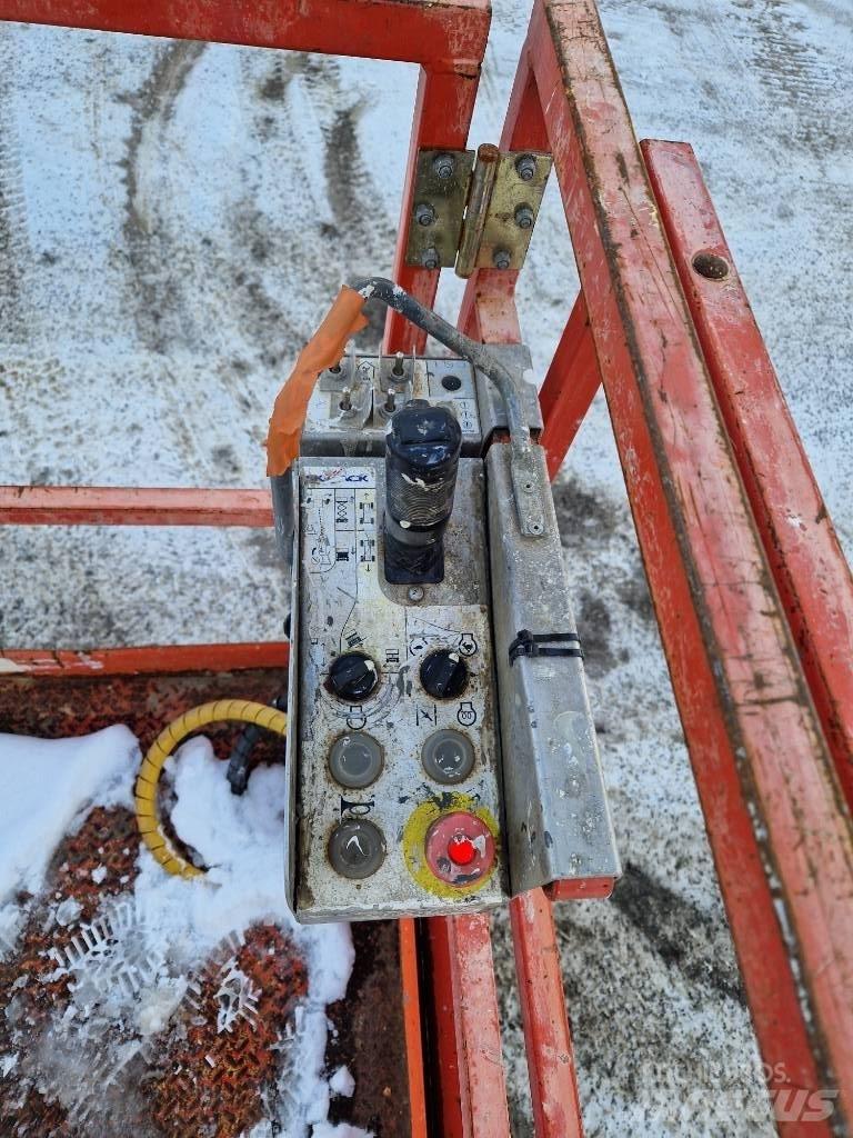 SkyJack SJ 6832 RT Makazaste platforme