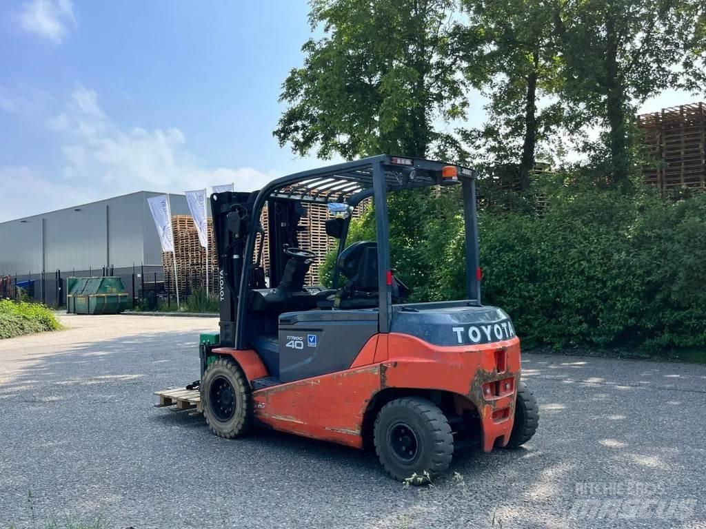 Toyota 8FBMT40 Električni viljuškari
